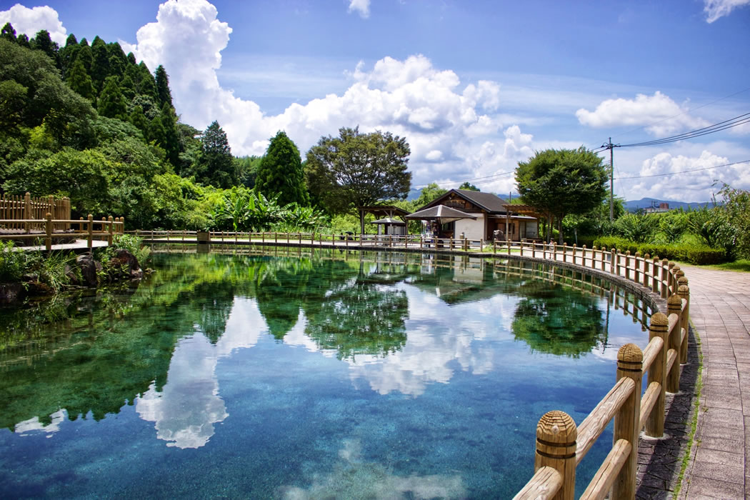 丸池湧水